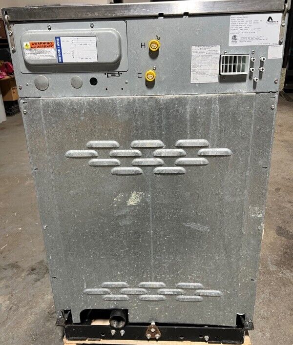 Speed Queen SCN030 FL SS Washer 30Lb 220240V 5060Hz 13Ph Card OPL 2016 Used