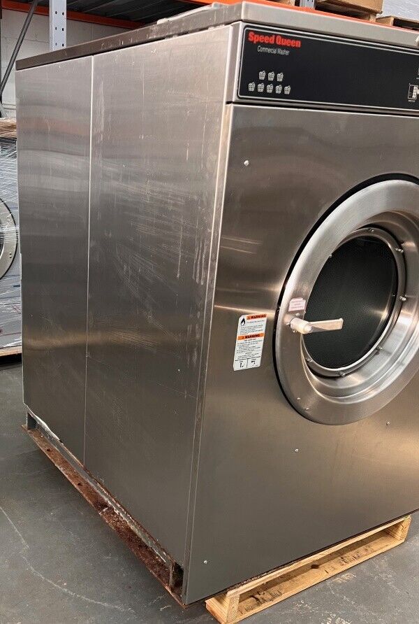 Speed Queen SC80 Front Load Washer 80Lb 200-240V 50/60Hz 3Ph Coin Op 2008 [Used]