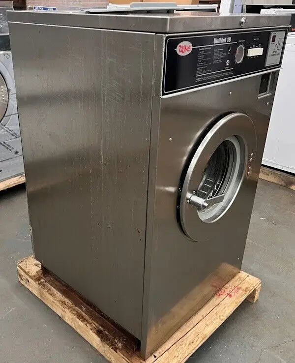 Unimat 18Lb UC18MC2AU2 Commercial Front Load Washer 240V 60Hz 3Ph Coin Op [Used] UniMac