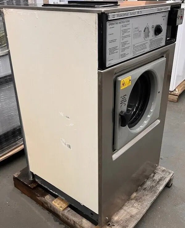 Wascomat Junior W75 Front Load Washer SS 20Lb 208-240V 3Ph 60Hz Coin Op [Used] Wascomat