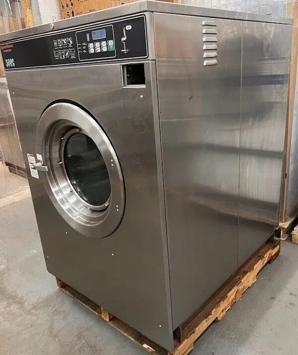 Speed Queen SC80 Front Load Washer 80Lb 200-240V 50/60Hz 3Ph Coin Op 2003 [Used] Speed Queen