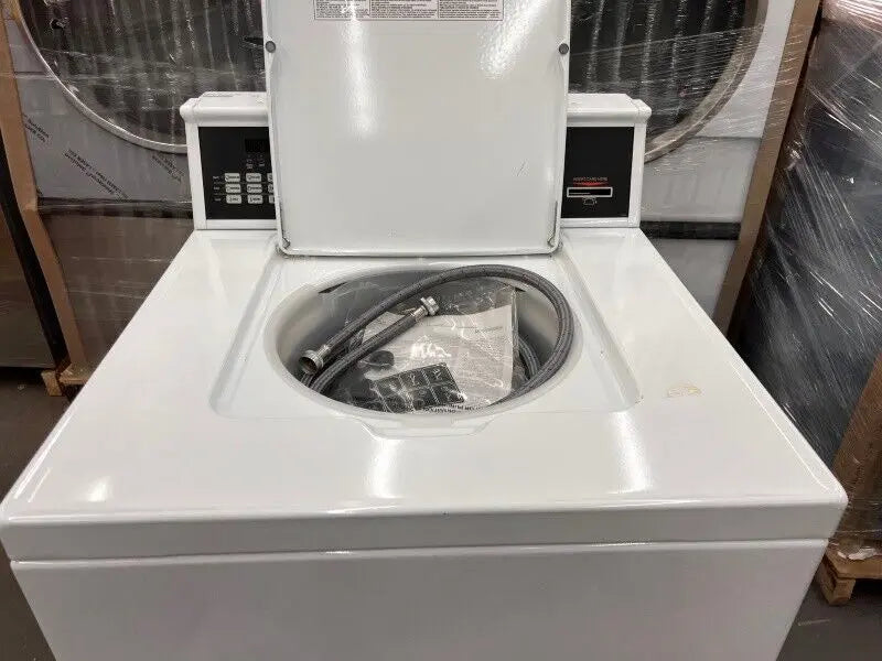 Speed Queen SWNNY2HP116TW01 Top Load Washer 3.19cu ft 120V CardRe OPL [Open Box] Speed Queen