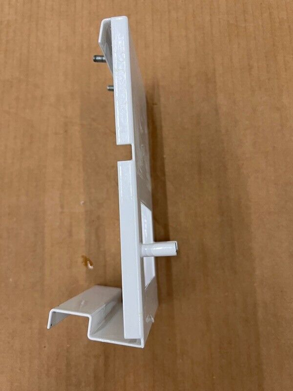 Card Concepts #C-5765-W Mounting Bracket 10 Degree - White Finish [Used] FasCard