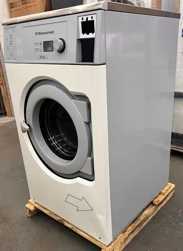 Wascomat W730cc Front Load Washer 30Lb 120V 60Hz 1Ph OPL Hotel CardRe 2016[Used] Wascomat