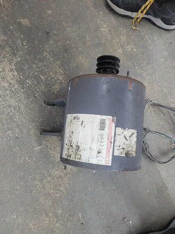 Washer Motor 208-240v P/N: 7-353543-01.TJ A.O. Smith AC Motor for dexter  [Used] Dexter