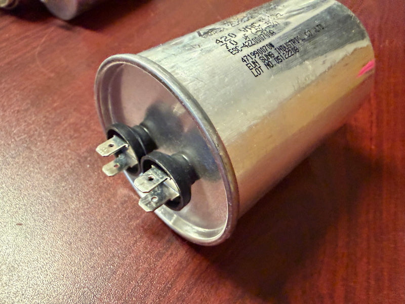 Wascomat Capacitor 70UF FOR TD3030, TD30X30 TD45X45 DRUM MOTOR 471990070 [Used]