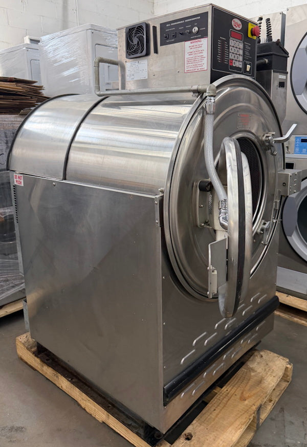 UniMac UW60PV Hardmount Washer-Extractor 60Lb 200-240V 50/60Hz 3Ph OPL [Used]