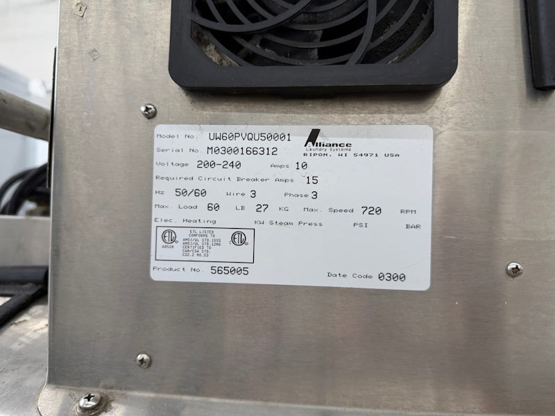 UniMac UW60PV Hardmount Washer-Extractor 60Lb 200-240V 50/60Hz 3Ph OPL [Used]