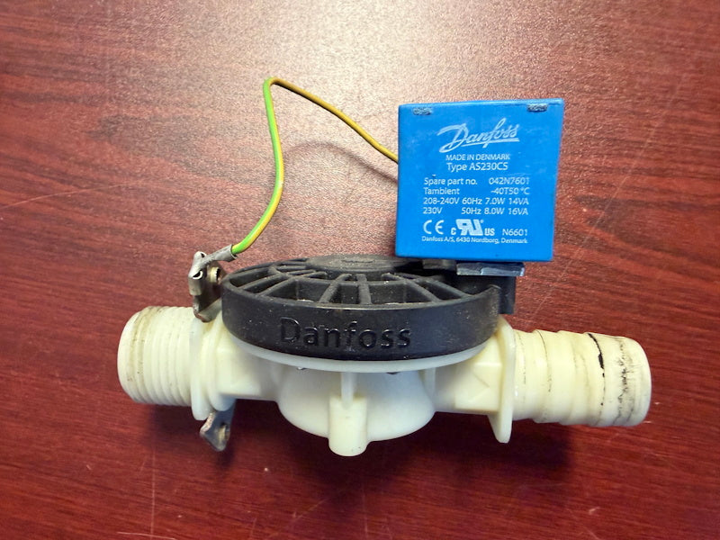 Wascomat 471821074 Washer Water Inlet Valve Danfoss 042N7601 208-240v [Used]