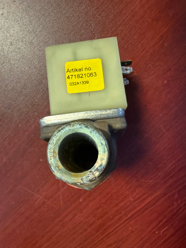 Wascomat 471821063 Washer Water Inlet Valve Danfoss 240/60 1 way 3/4" 1" [Used]