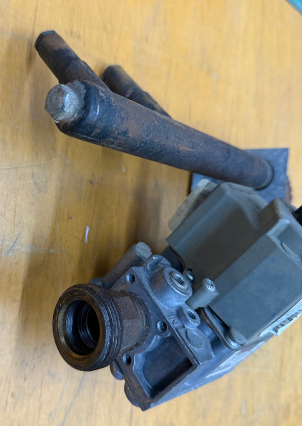 DEXTER dryer ignition gas valve 24V 50/60HZ. 9857-134-001 Control Assy [Used]