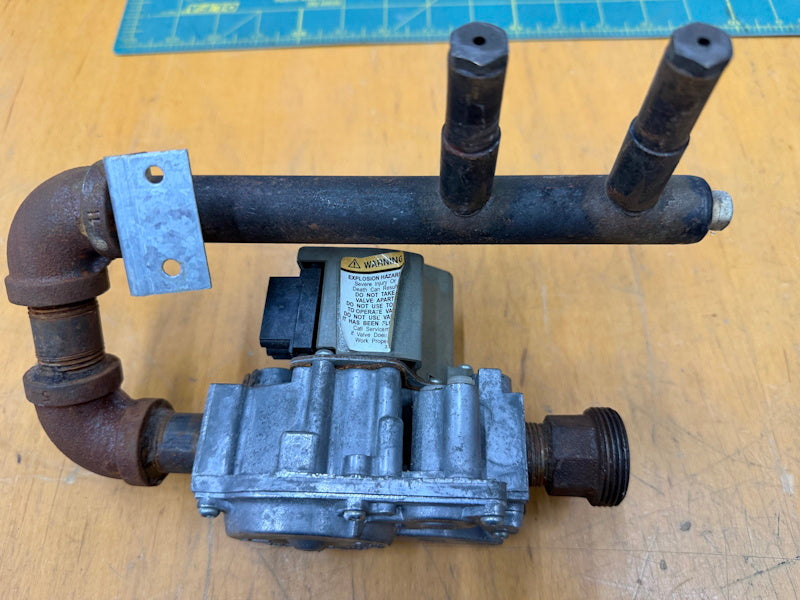 DEXTER dryer ignition gas valve 24V 50/60HZ. 9857-134-001 Control Assy [Used]