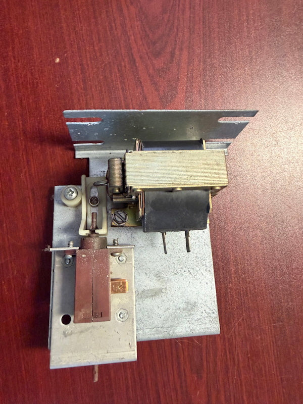 Dexter washer solenoid assembly door 120v. 9922-011-001 [Used]