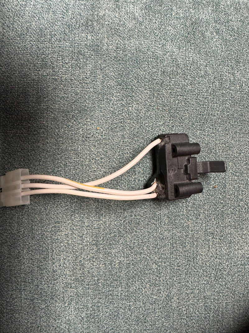 W10569603 Whirlpool Maytag Switch Door [Used]
