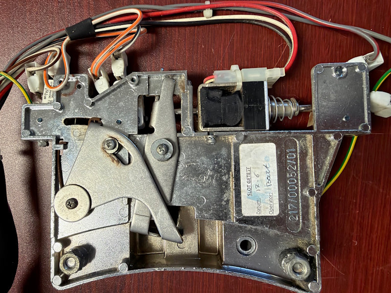 Unimac #B12517701 Washer ASSY DOOR LOCK 35lb 40lb 50Lb [Used]