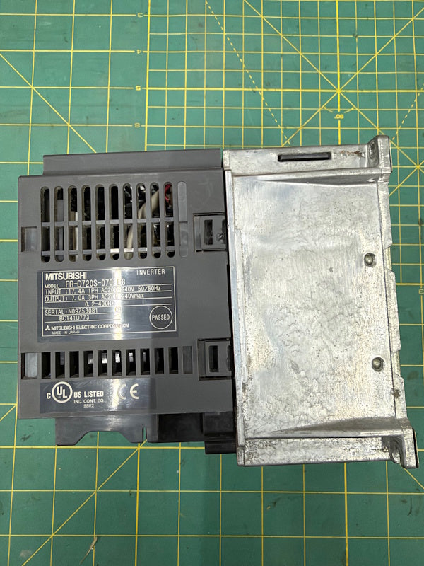 Unimac F8420911 Washer DRIVE,D720,35/165,H/V,1.5KW FR-D720-070-E8 [Used]