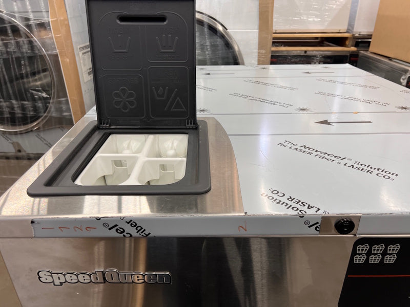 Speed Queen SCT060 Front Load Washer 60Lb 200-240V 50-60Hz 1