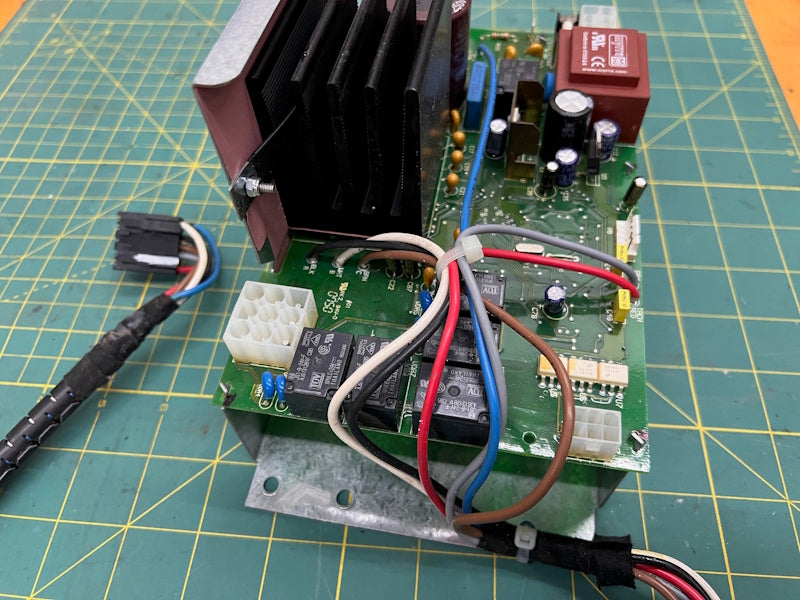 Speed Queen 800925 803254P Washer/Dryer INVERTER CONTROL 120V assembly [Used]