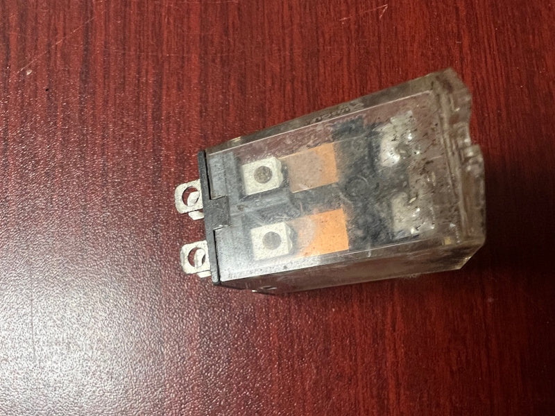 Huebsch Speed Queen Unimac LY2F-AC24 OMRON RELAY LY2F 24 VAC [Used]