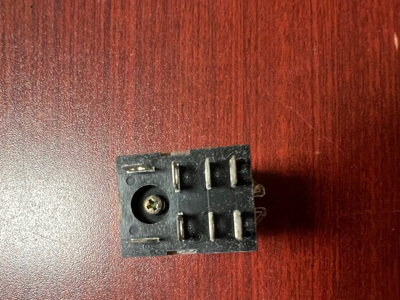 Huebsch Speed Queen Unimac LY2F-AC24 OMRON RELAY LY2F 24 VAC [Used]