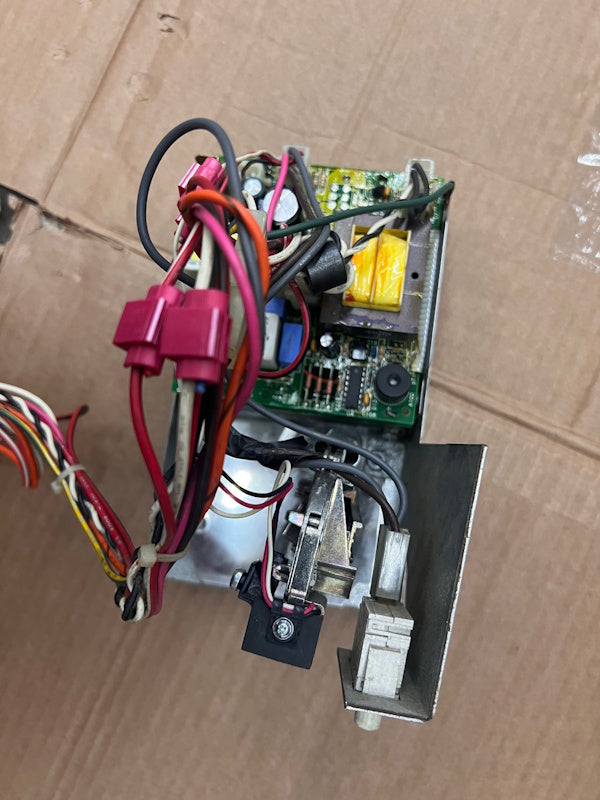 Huebsch SQ Dryer Computer Board M414255 KIT TUMBLER CONTROL 24V Coin[Used]