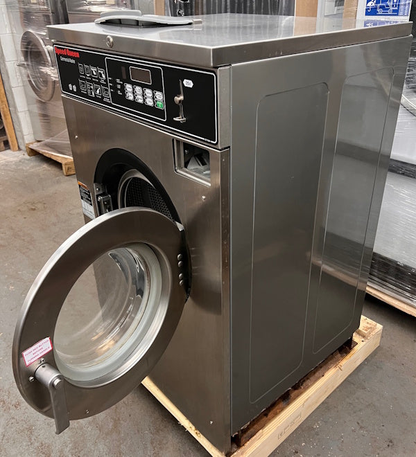 Speed Queen SC20 Front Load Washer 20Lb 208-240V 60Hz 3Ph Coin Op 2005 [Used]