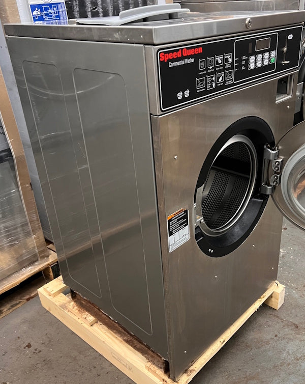 Speed Queen SC20 Front Load Washer 20Lb 208-240V 60Hz 3Ph Coin Op 2005 [Used]