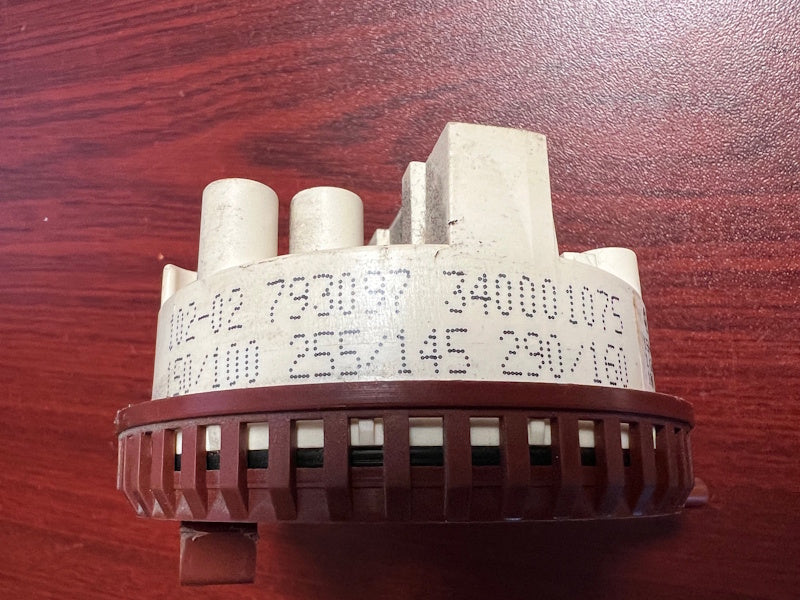 Come Sostuire Un Interruttore Di Livello Dell'Acqua Della Lavatrice - Foto 3