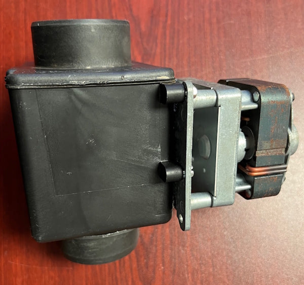 Speed Queen Washer Drain Valve 230v 50/60Hz, Depend-O-Drain p/n 26681521 [Used]