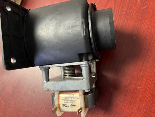 Speed Queen Washer Drain Valve 230v 50/60Hz, Depend-O-Drain p/n 26681521 [Used]