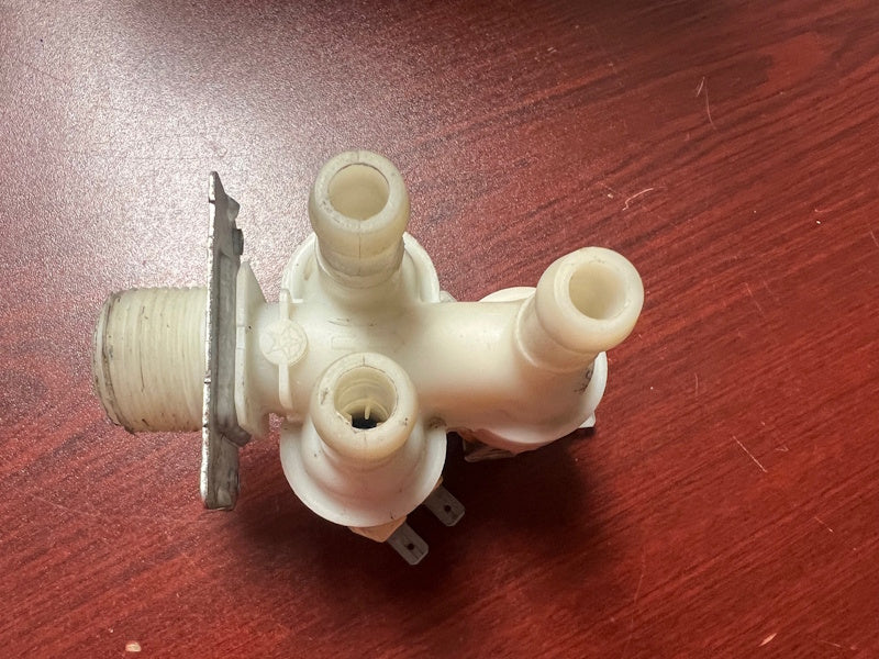 Speed Queen Washer Inlet Valve 3-Way 220-240v 50/60Hz 33590003 [Used]