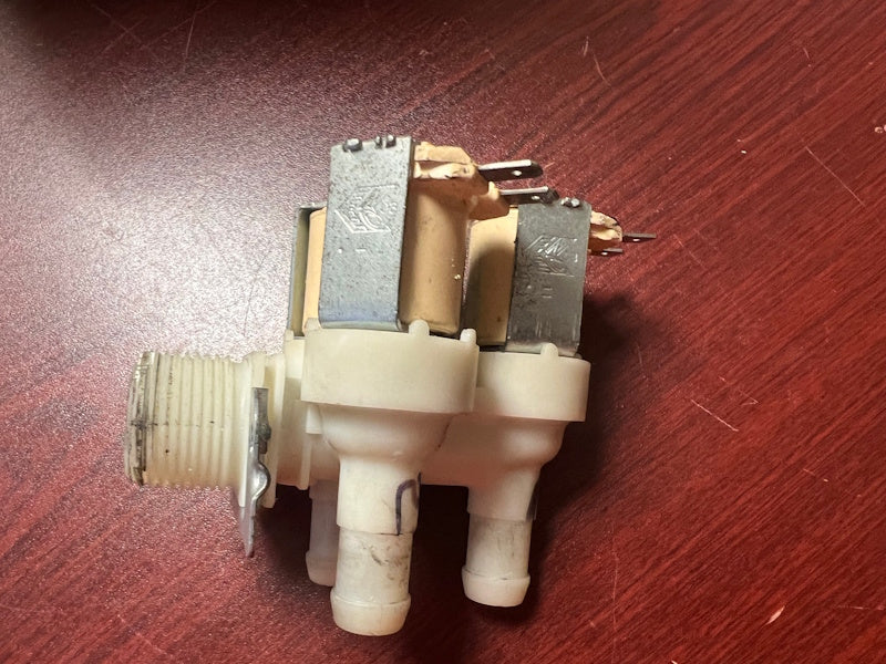 Speed Queen Washer Inlet Valve 3-Way 220-240v 50/60Hz 33590003 [Used]