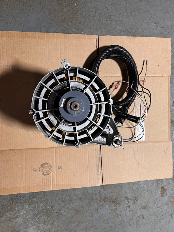 Speed Queen Washer Motor 3Ph 60Hz 208-240V F220322 CV132G/2-18-2T-3045 [USED]