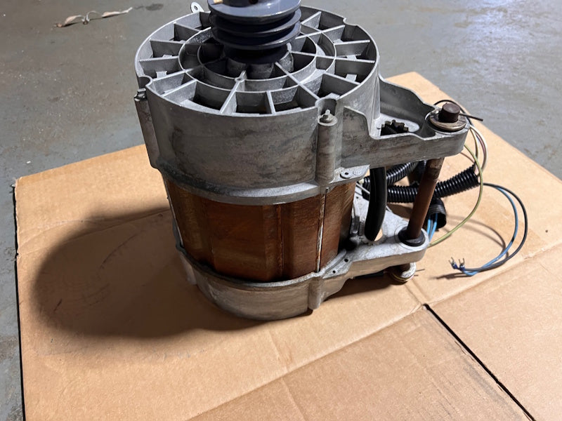 Speed Queen Washer Motor 3Ph 60Hz 208-240V F220322 CV132G/2-18-2T-3045 [USED]