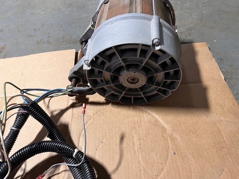 Speed Queen Washer Motor 3Ph 60Hz 208-240V F220322 CV132G/2-18-2T-3045 [USED]