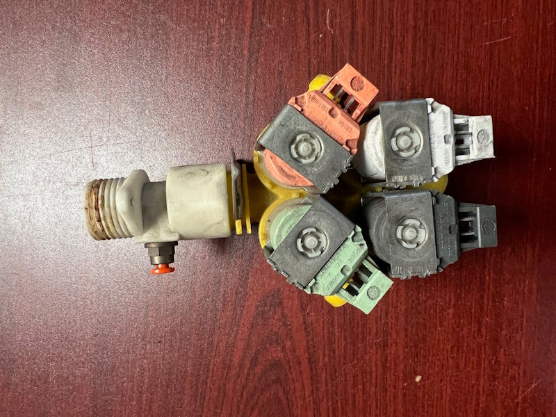 Wascomat 471824068 Washer Inlet Valve 220/60 4WAY 1/2IN W/RES W720 [Used]