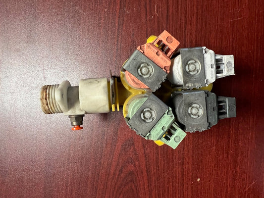 Wascomat 471824068 Washer Inlet Valve 220/60 4WAY 1/2IN W/RES W720 [Used]