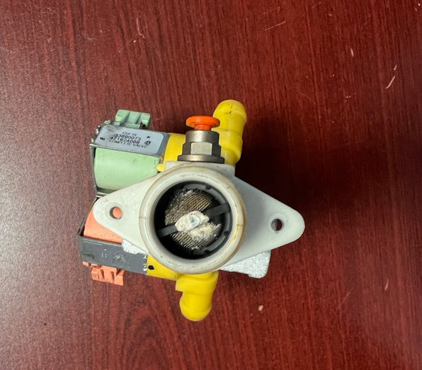 Wascomat 471824068 Washer Inlet Valve 220/60 4WAY 1/2IN W/RES W720 [Used]