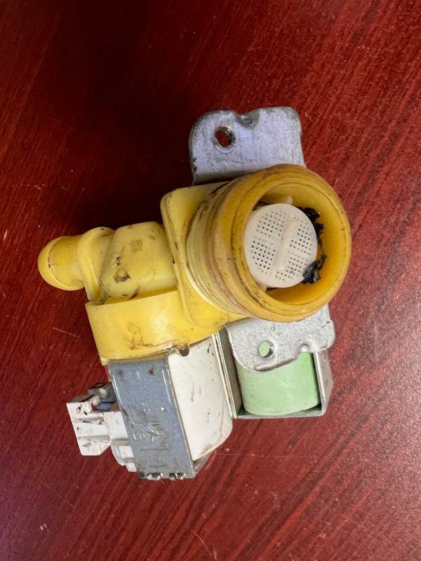 Wascomat 471823678 Washer INLET VALVE 220/60 3WAY 1/2IN W/RES W720 [Used]