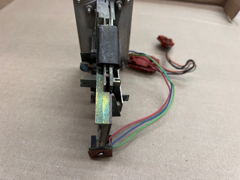 ADC320/330 881163 0.25 Optic Coin Acceptor [Used]