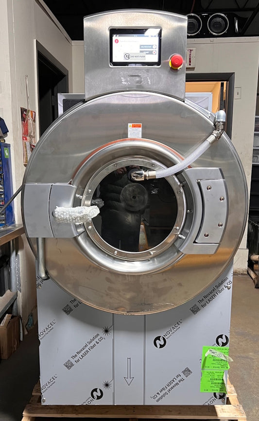 UniMac UWT065 Hardmount Washer-Extractor 65Lb 200-240V 50-60Hz 1/3Ph OPL [Open Box]