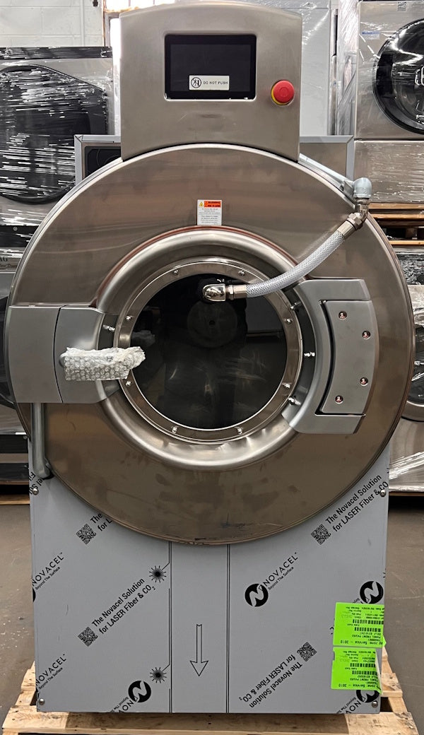 UniMac UWT065 Hardmount Washer-Extractor 65Lb 200-240V 50-60Hz 1/3Ph OPL [Open Box]