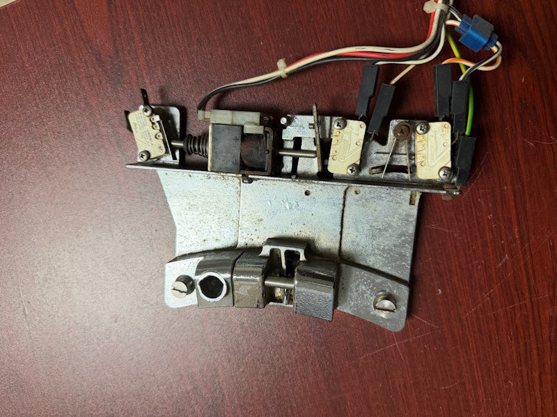 IPSO Door Lock 217/00052/01A Alliance Washer 18lb 40lb 50Lb [Used]