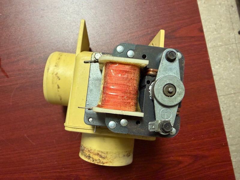 Ipso 209/00399/00 Drain Valve for Ipso washer 23v 50/60Hz 3" P/N : 33151611 [Used]