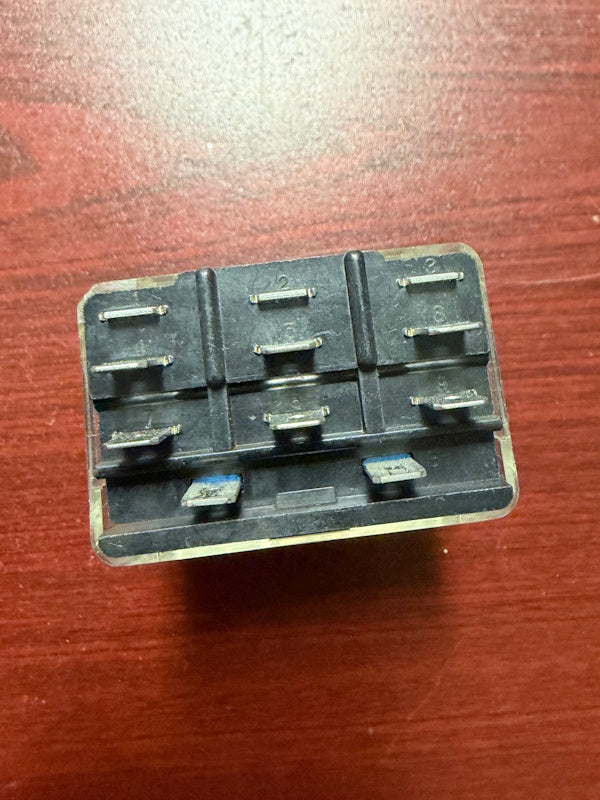 Speed Queen Huebsch 70210901 TU20581 70081501  Dryer Relay 24V/50-60HZ 20A[Used]