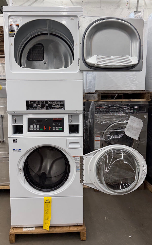 Speed Queen  STGNCASP116TW01 Combo Washer / Gas Dryer 120v Coin Op [Open Box]