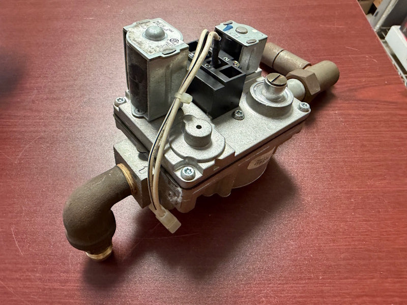 Speed Queen Gas Dryer Valve M414445 / STT30N WR 36E 24v 50/60Hz [Used]