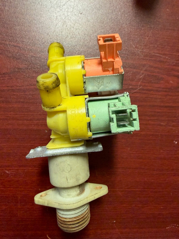 Wascomat 471823653 Washer INLET VALVE 240/60 3WAY 1/2IN W/RES [Used]