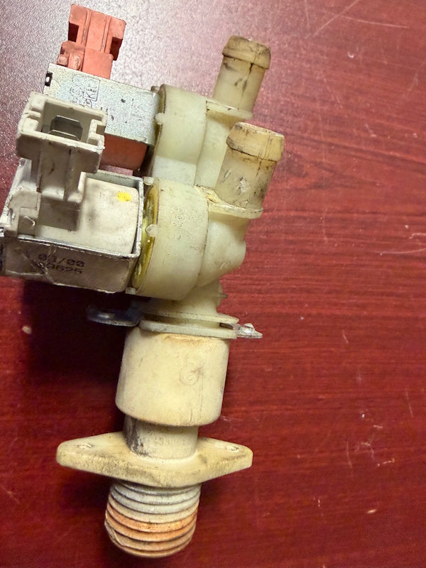 Wascomat 471823665 Washer INLET VALVE 240/60 3WAY 1/2IN W/RES [Used]