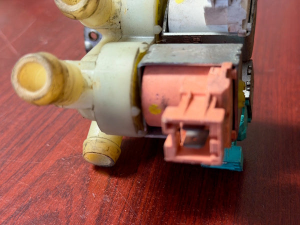 Wascomat 471823665 Washer INLET VALVE 240/60 3WAY 1/2IN W/RES [Used]